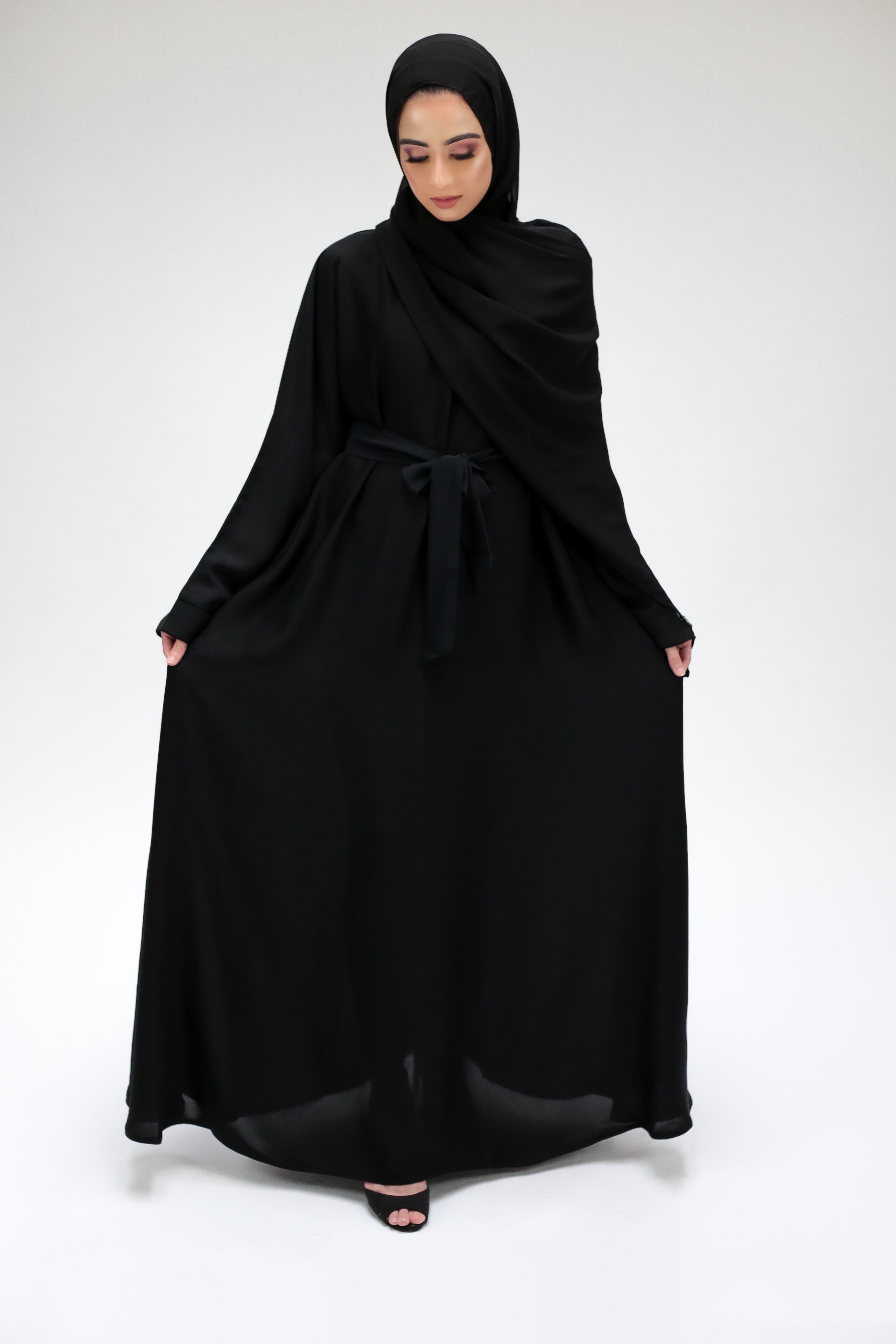 Black Umbrella Cut Closed Abaya
