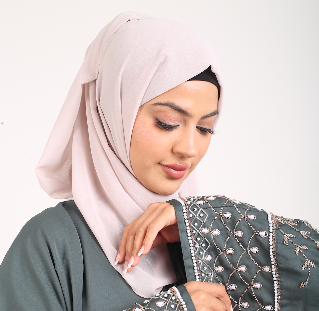 Discover the Perfect Abayas at Anaqa Inspired