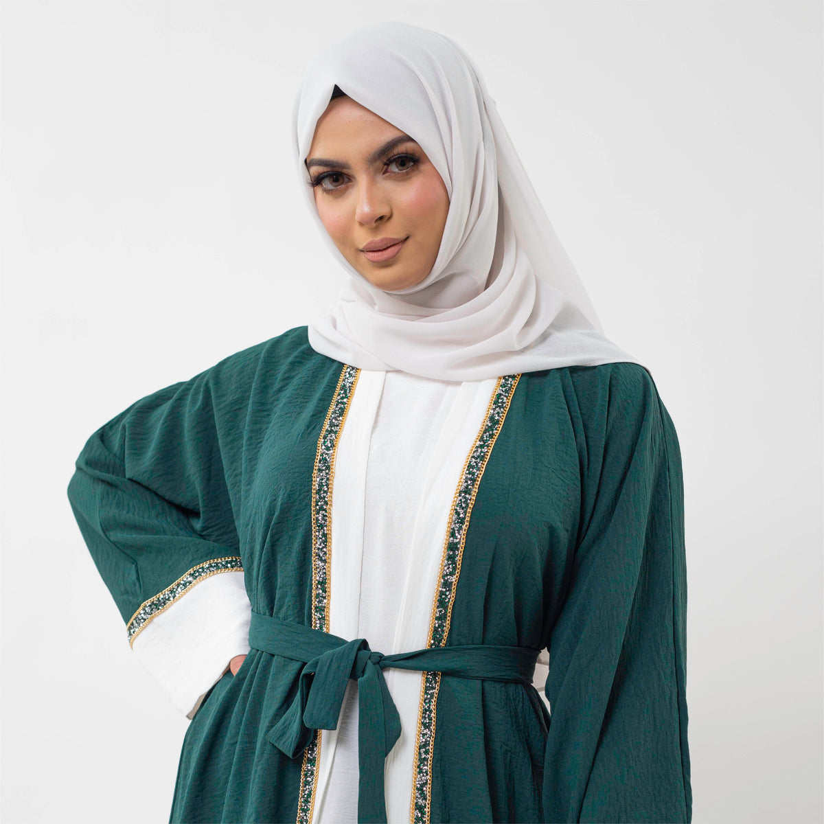 Guide To Styling Your Abaya