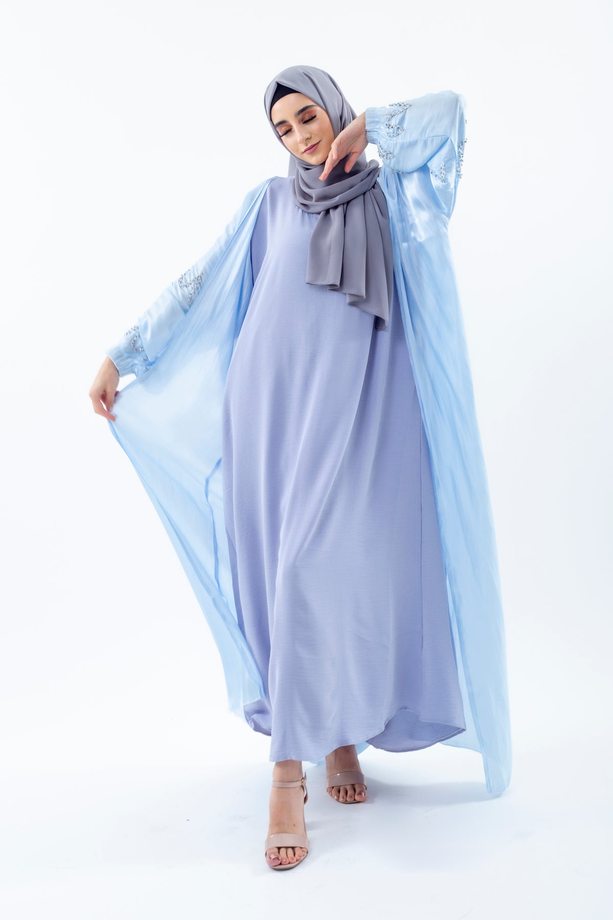 Abaya ouverte bleu clair scintillant deux pièces